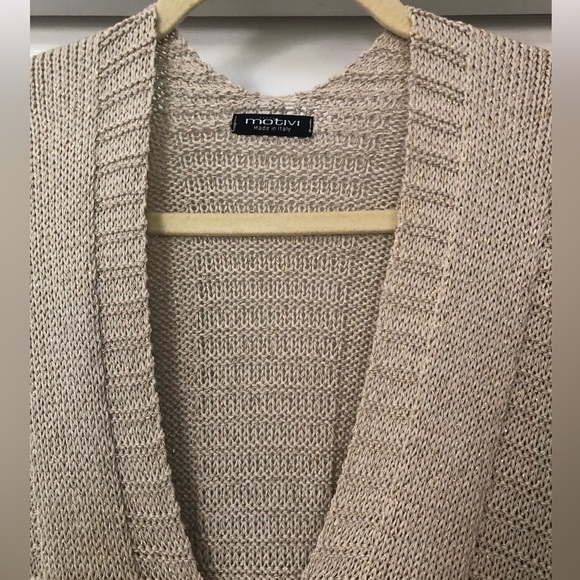 Motivi V-Neck Metallic Gold Weave Knit Shimmery Top - Picture 2 of 16